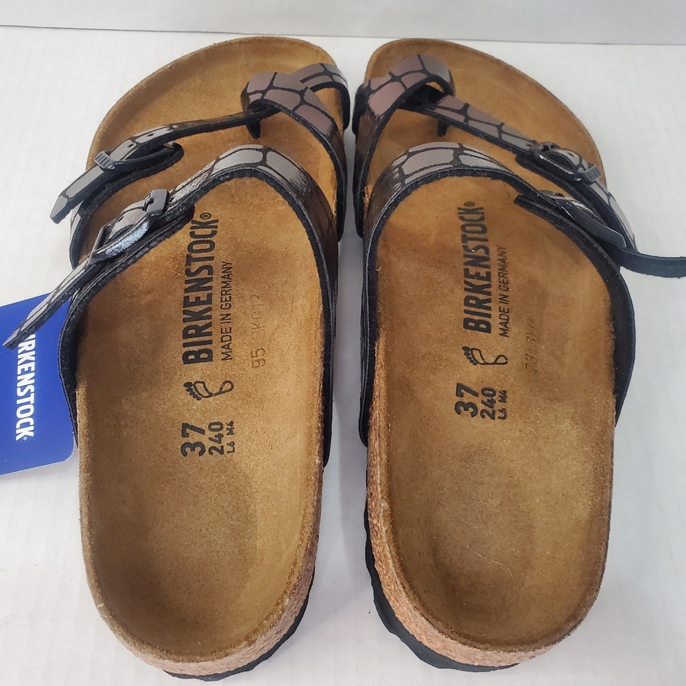 Birkenstock Metallic Sandals - Picture 5 of 10